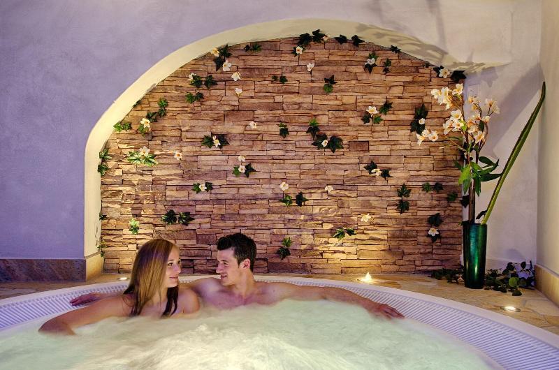 Stoa - Elegant & Romantic Guest House - "Adults Only" Сан-Віджиліо-ді-Мареббе Екстер'єр фото